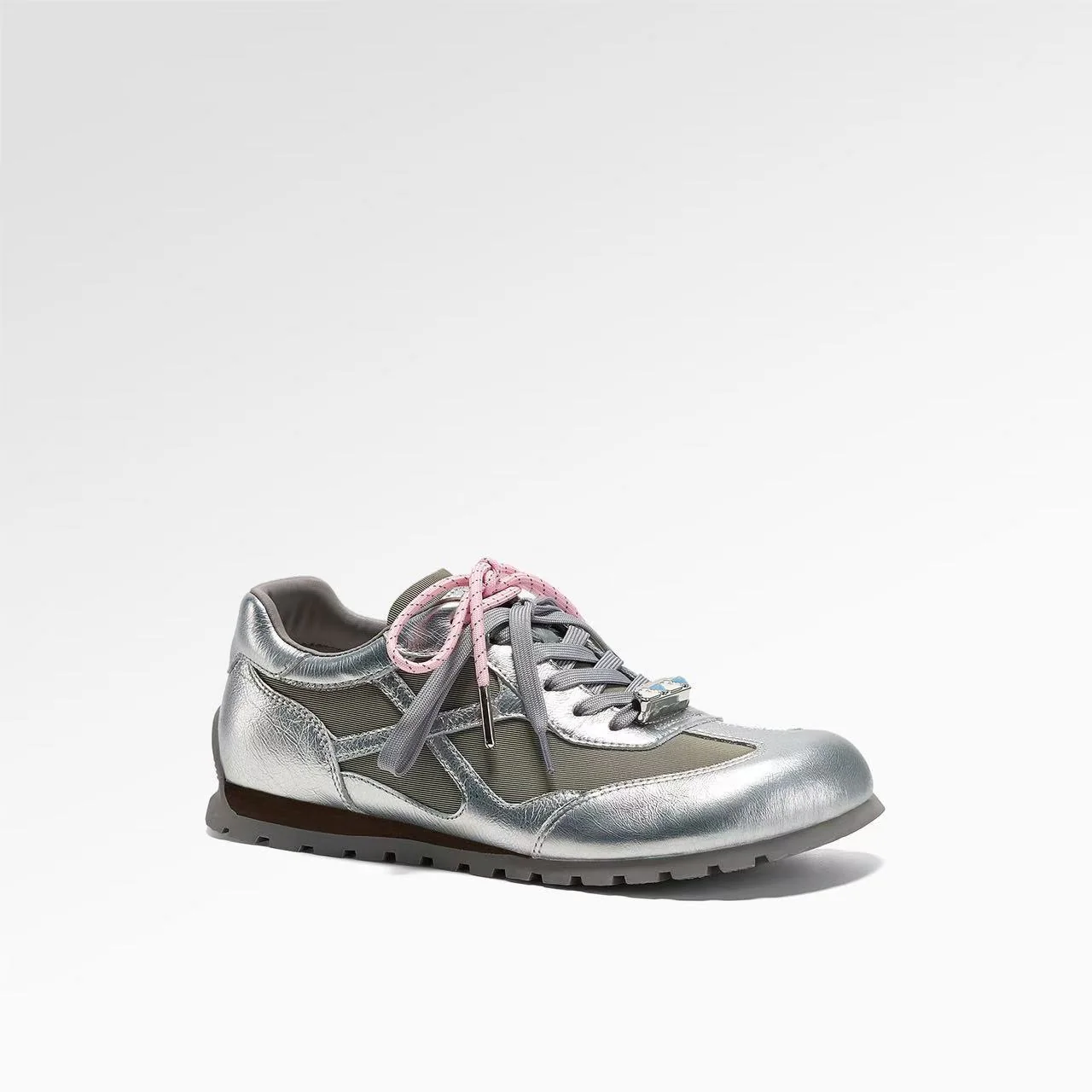 Damen Sportliche Sneakers mit atmungsaktivem Mesh und metallic Glanz Heidi Mode - Image 9