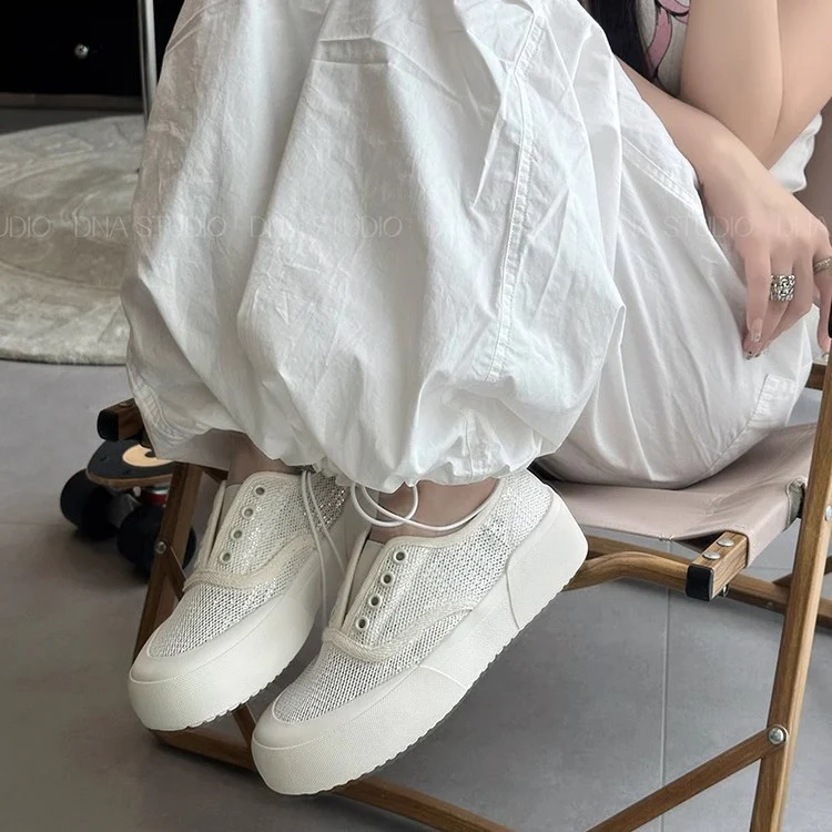 Damen Sportliche Sneakers mit atmungsaktivem Netzmaterial und modischem Plateau Heidi Mode - Image 2