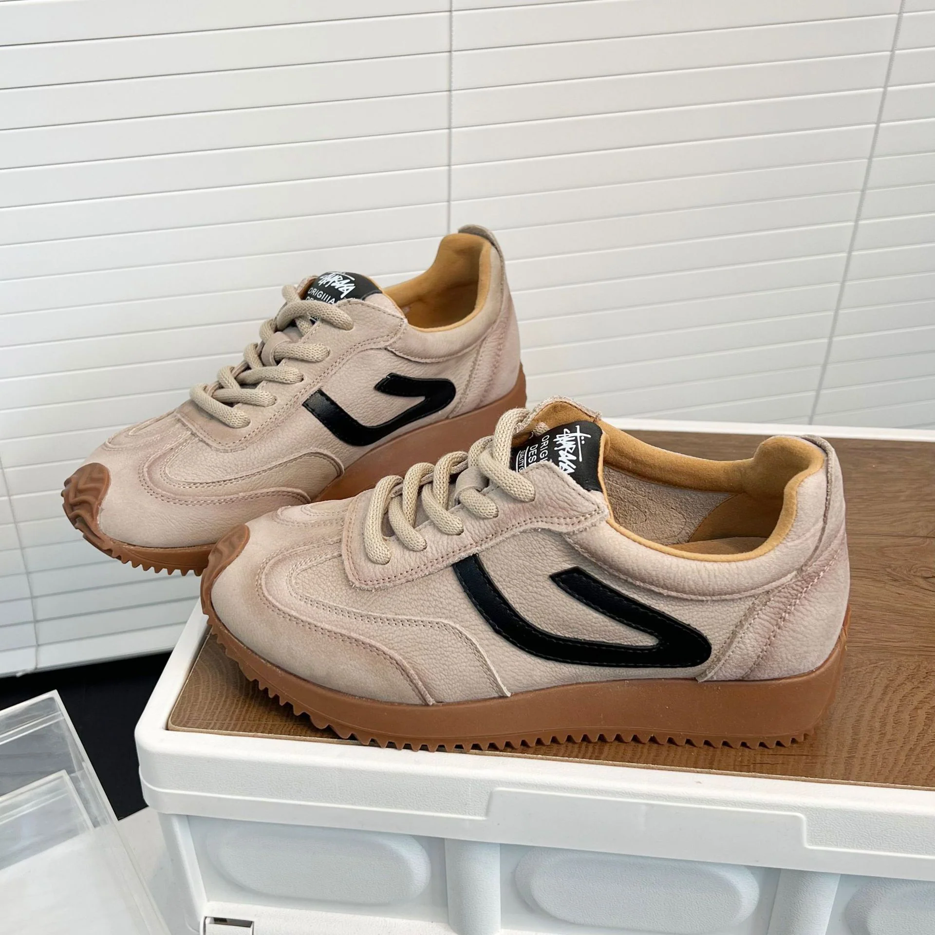 Damen Sportliche Sneakers mit atmungsaktivem Obermaterial und flexiblem Sohlenprofil Heidi Mode