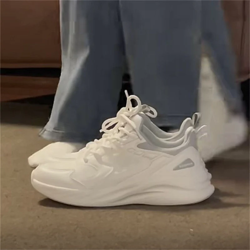 Damen Sportliche Sneakers mit atmungsaktivem Obermaterial und gepolsterter Dämpfung Heidi Mode - Image 5