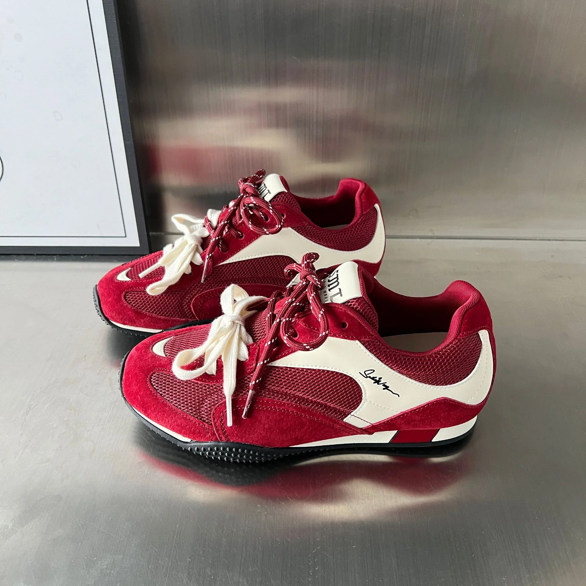 Damen Sportliche Sneakers mit atmungsaktivem Obermaterial und weicher Polsterung Heidi Mode - Image 3