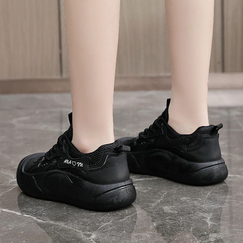 Damen sportliche Sneakers mit atmungsaktiven Mesh-Einsätzen und dämpfendem Sohlenprofil Heidi Mode - Image 4