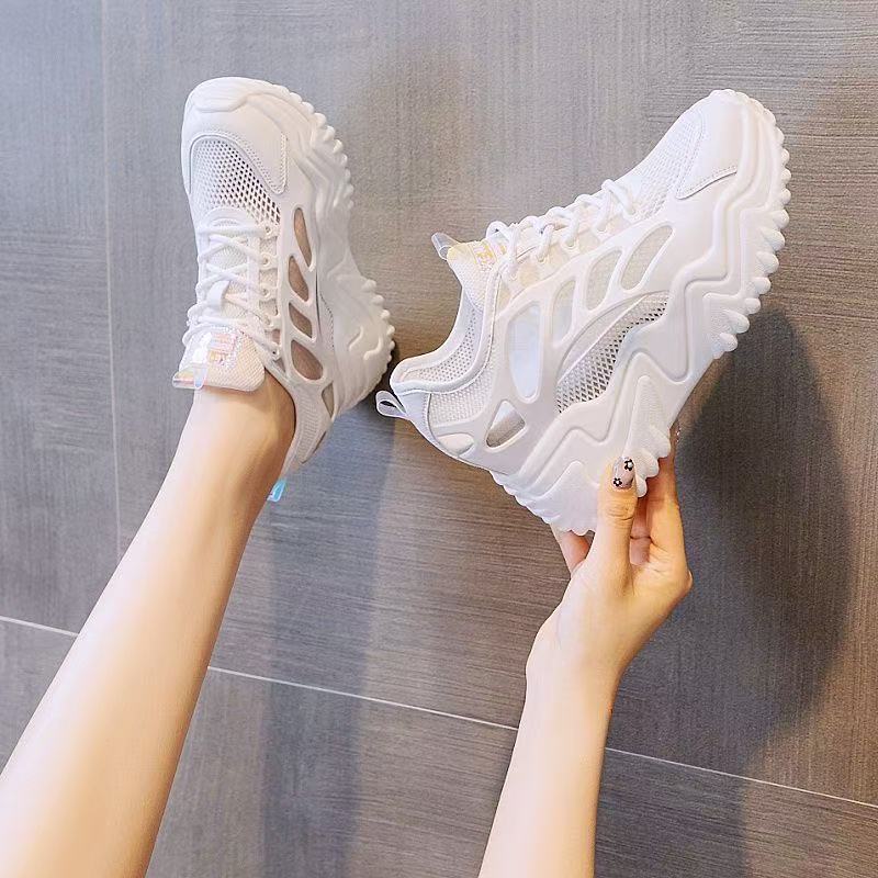 Damen Sportliche Sneakers mit atmungsaktiven Mesh-Einsätzen und ergonomischer Dämpfung Heidi Mode - Image 4