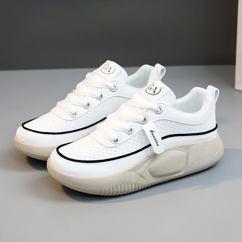 Damen Sportliche Sneakers mit atmungsaktiven Mesh-Einsätzen und rutschfester Sohle Heidi Mode - Image 2