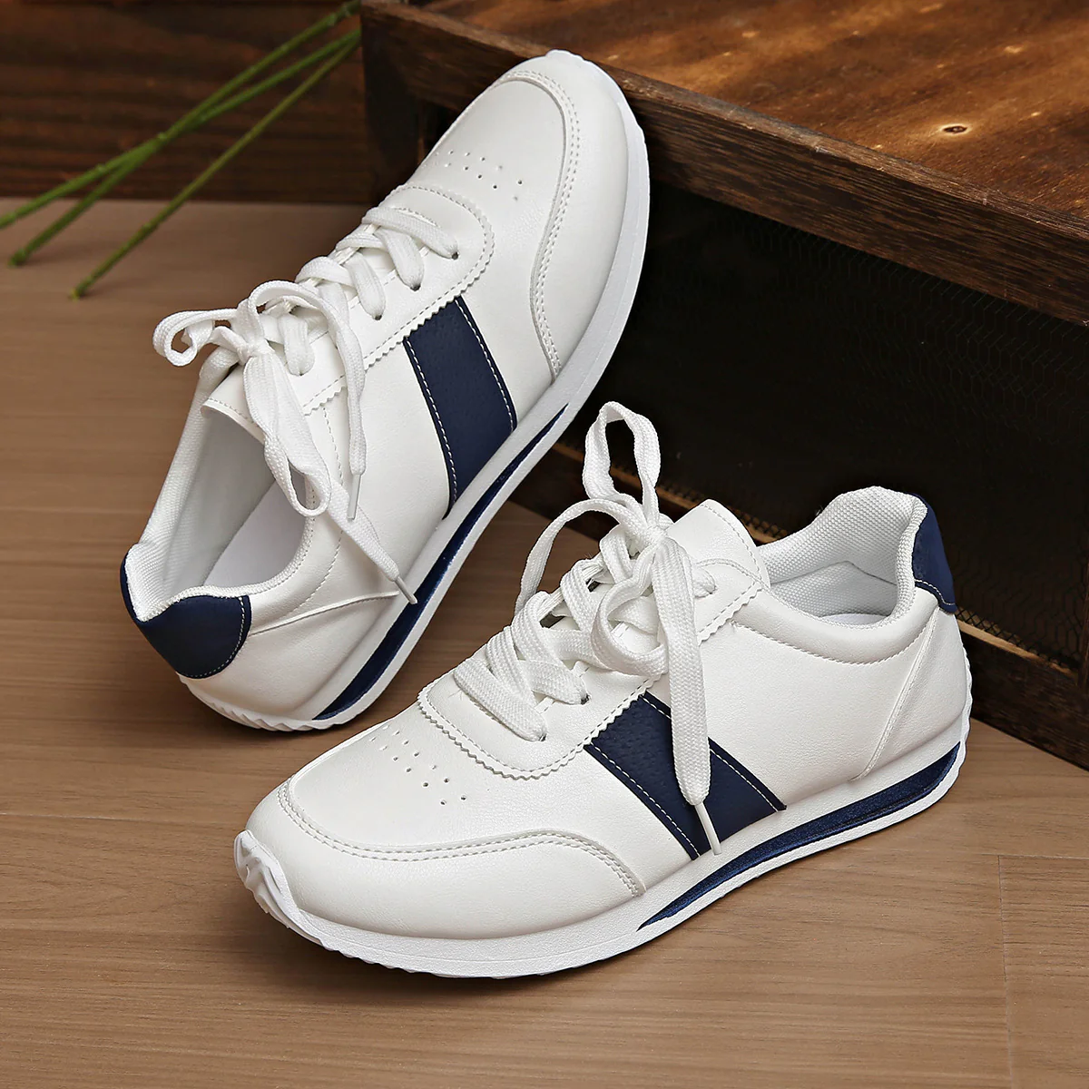 Damen Sportliche Sneakers mit atmungsaktiver Konstruktion Heidi Mode - Image 2