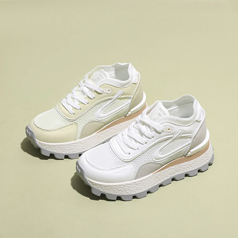 Damen sportliche Sneakers mit atmungsaktiver Mesh-Oberfläche und dämpfendem Sohlenprofil Heidi Mode - Image 2