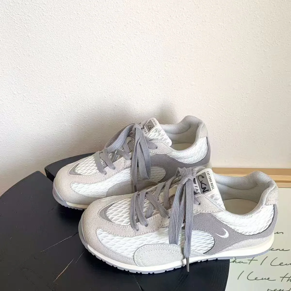 Damen Sportliche Sneakers mit atmungsaktiver Mesh-Oberfläche und dämpfendem Sohlenprofil Heidi Mode