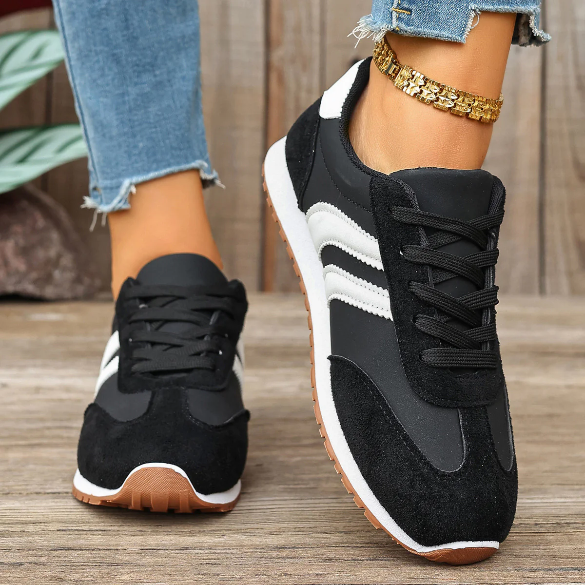 Damen Sportliche Sneakers mit atmungsaktiver Mesh-Oberfläche und klassisch-modernem Design Heidi Mode - Image 2