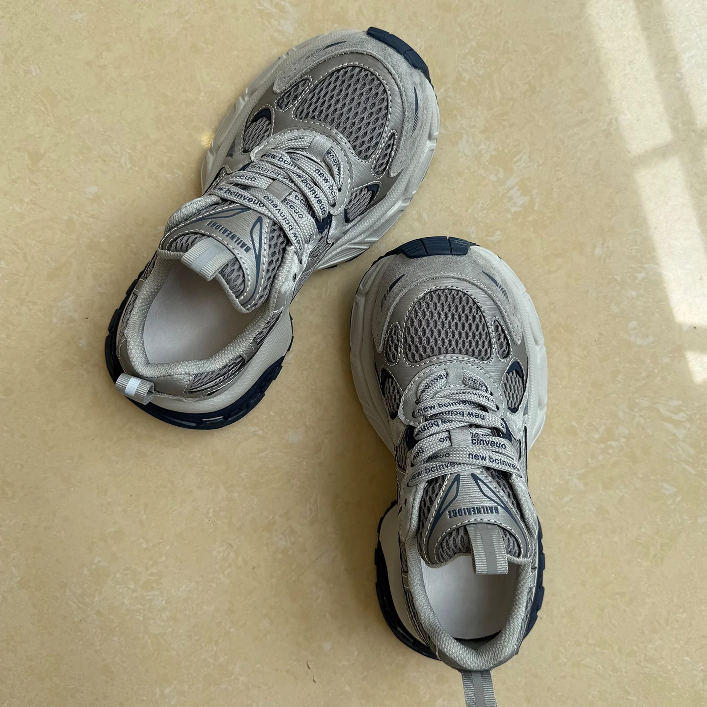 Damen Sportliche Sneakers mit atmungsaktiver Mesh-Oberfläche und komfortablem Dämpfungssystem Heidi Mode - Image 7