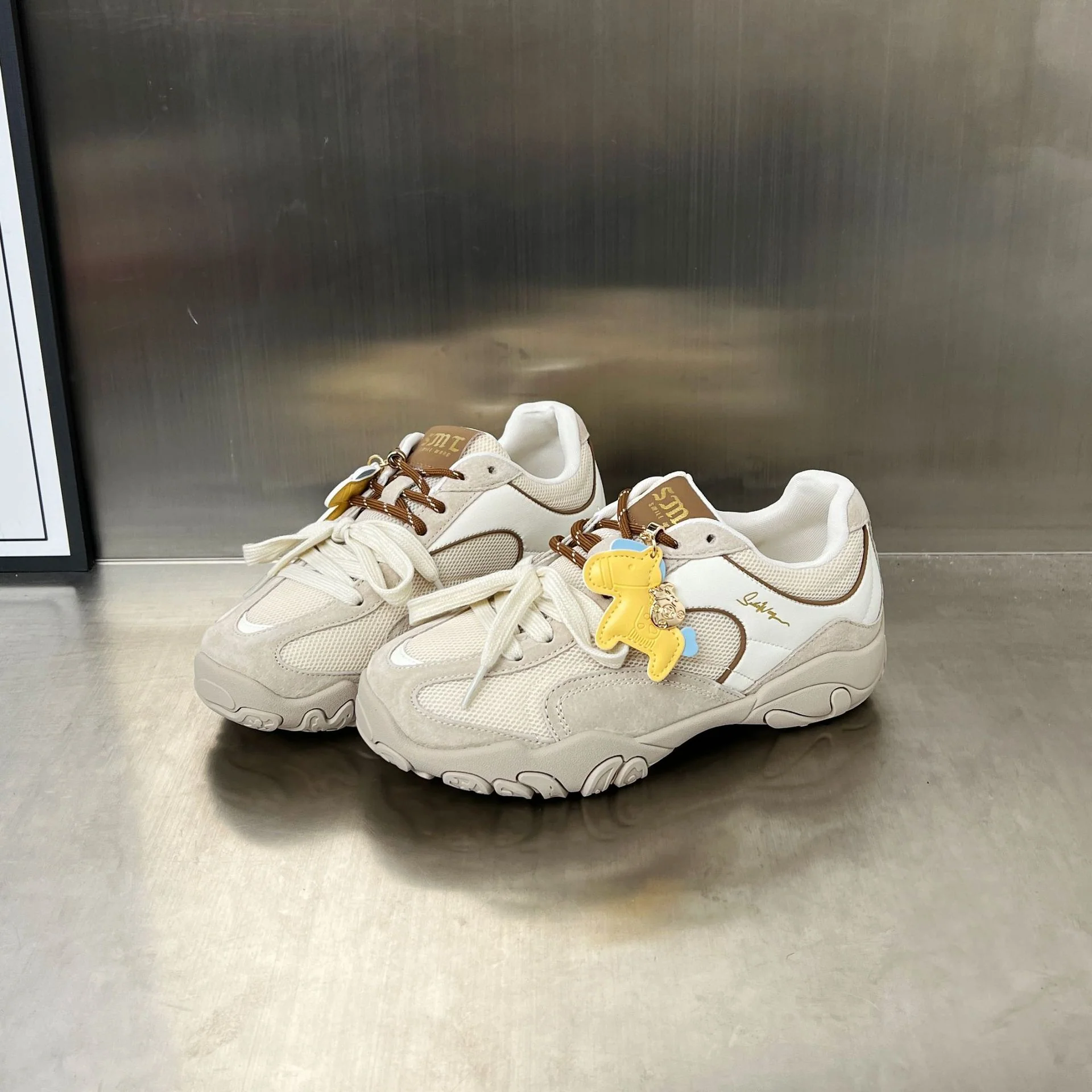 Damen Sportliche Sneakers mit atmungsaktiver Mesh-Oberfläche und modischem Charme Heidi Mode - Image 4