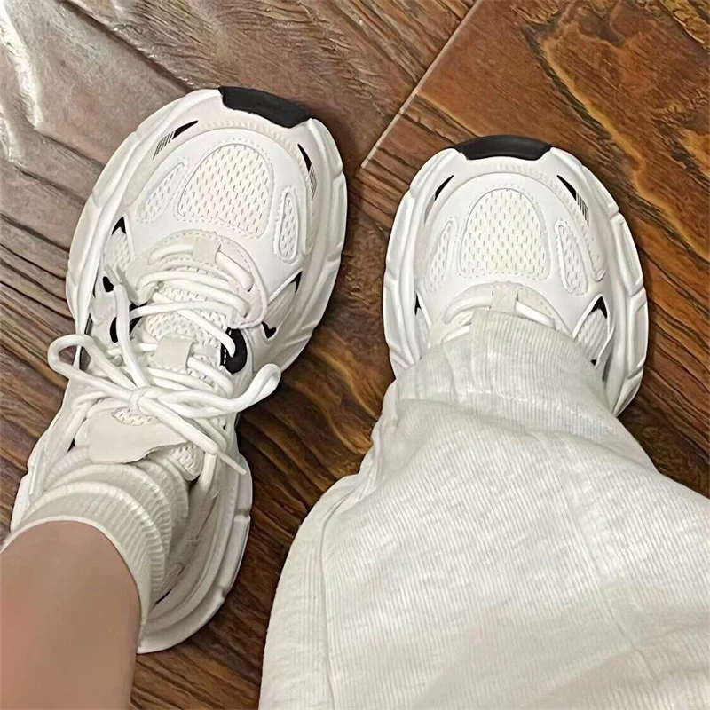 Damen Sportliche Sneakers mit atmungsaktiver Mesh-Oberfläche und reaktionsfreudiger Dämpfung Heidi Mode - Image 3