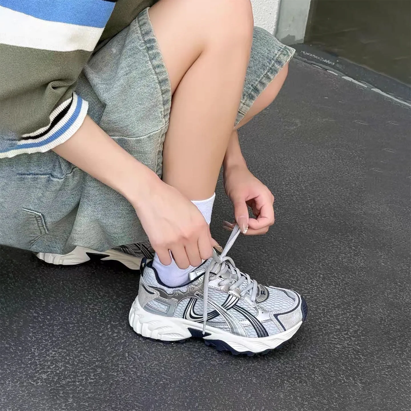 Damen Sportliche Sneakers mit atmungsaktiver Mesh-Oberfläche und robustem Profil Heidi Mode - Image 4