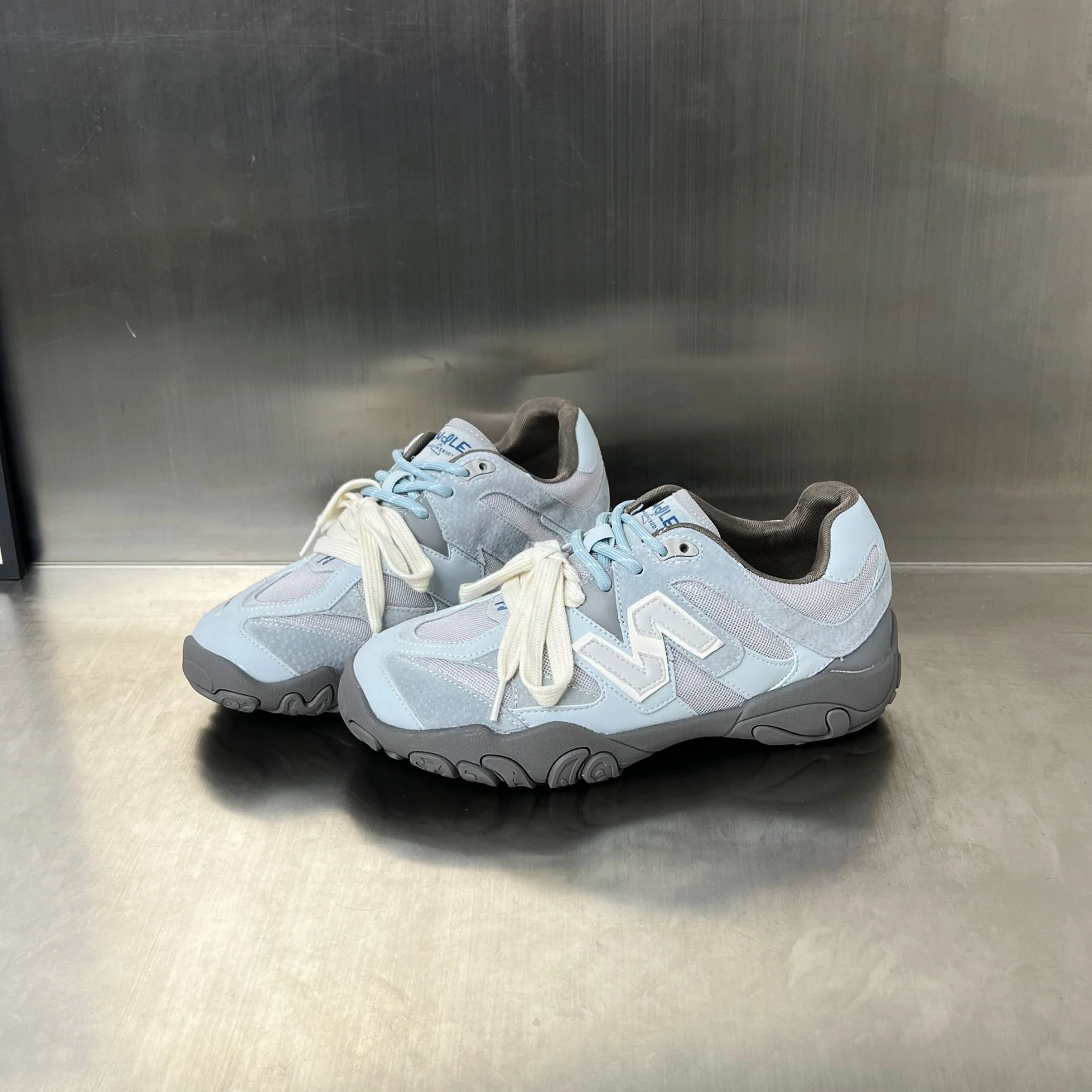 Damen Sportliche Sneakers mit atmungsaktiver Mesh-Oberfläche und robustem Sohlenprofil Heidi Mode - Image 2