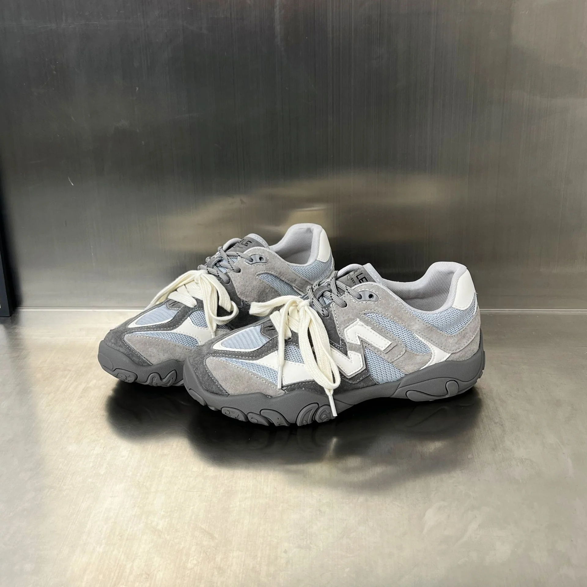 Damen Sportliche Sneakers mit atmungsaktiver Mesh-Oberfläche und robustem Sohlenprofil Heidi Mode - Image 6