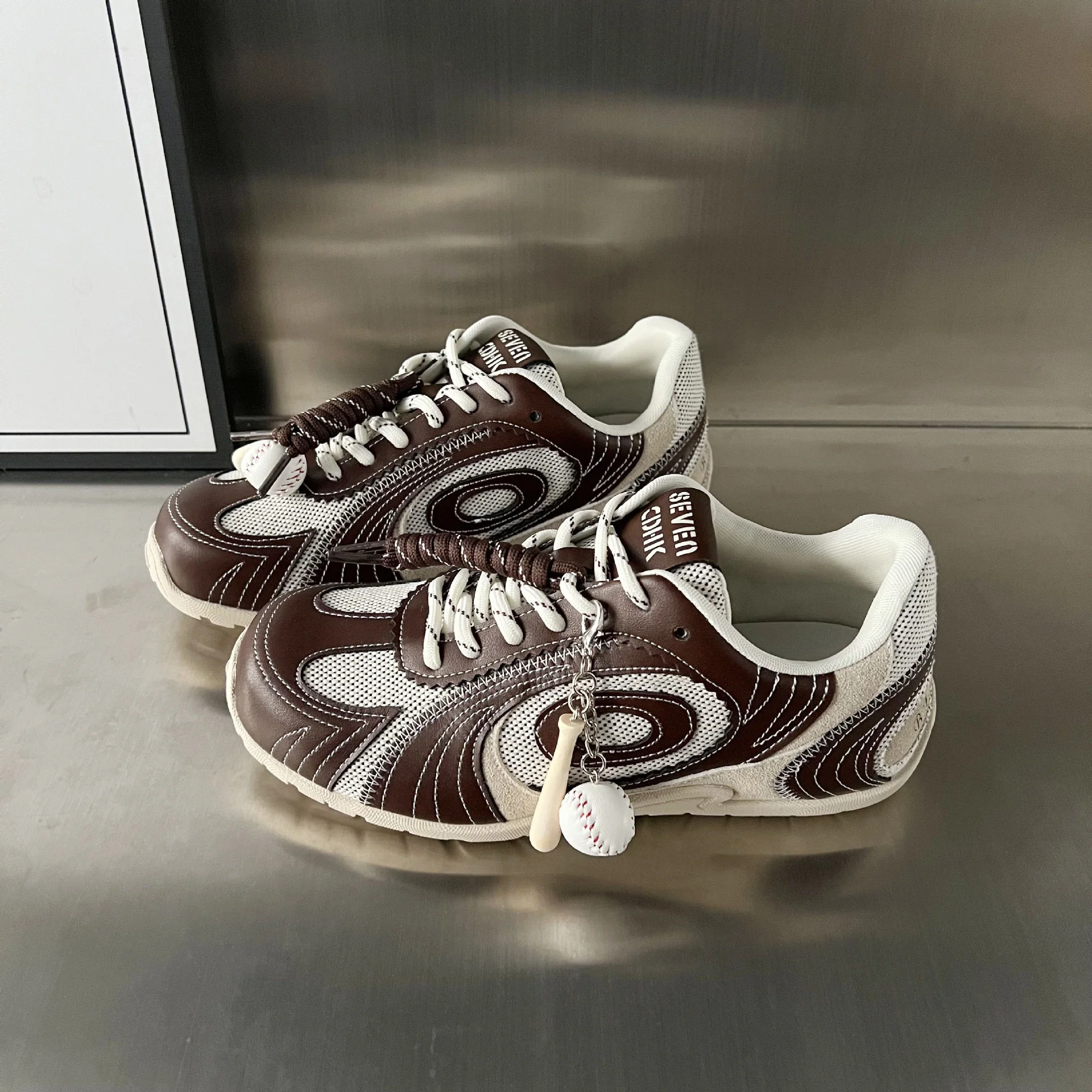 Damen Sportliche Sneakers mit atmungsaktiver Mesh-Oberfläche und trendigem Design Heidi Mode - Image 7
