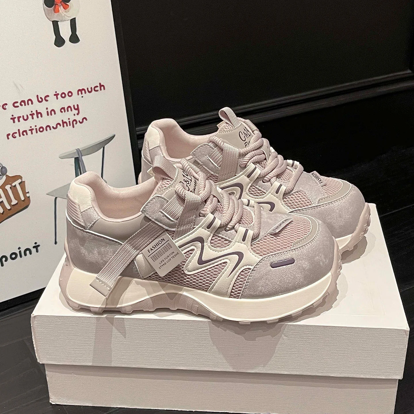 Damen Sportliche Sneakers mit atmungsaktiver Mesh-Oberfläche und verstärktem Fersenbereich Heidi Mode - Image 6