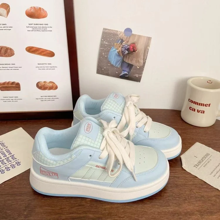 Damen Sportliche Sneakers mit atmungsaktiver Netzkonstruktion und gepolsterter Sohle Heidi Mode - Image 4
