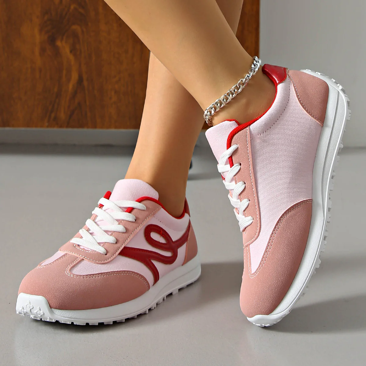 Damen Sportliche Sneakers mit atmungsaktiver Oberflächenstruktur und bequemer Dämpfung Heidi Mode