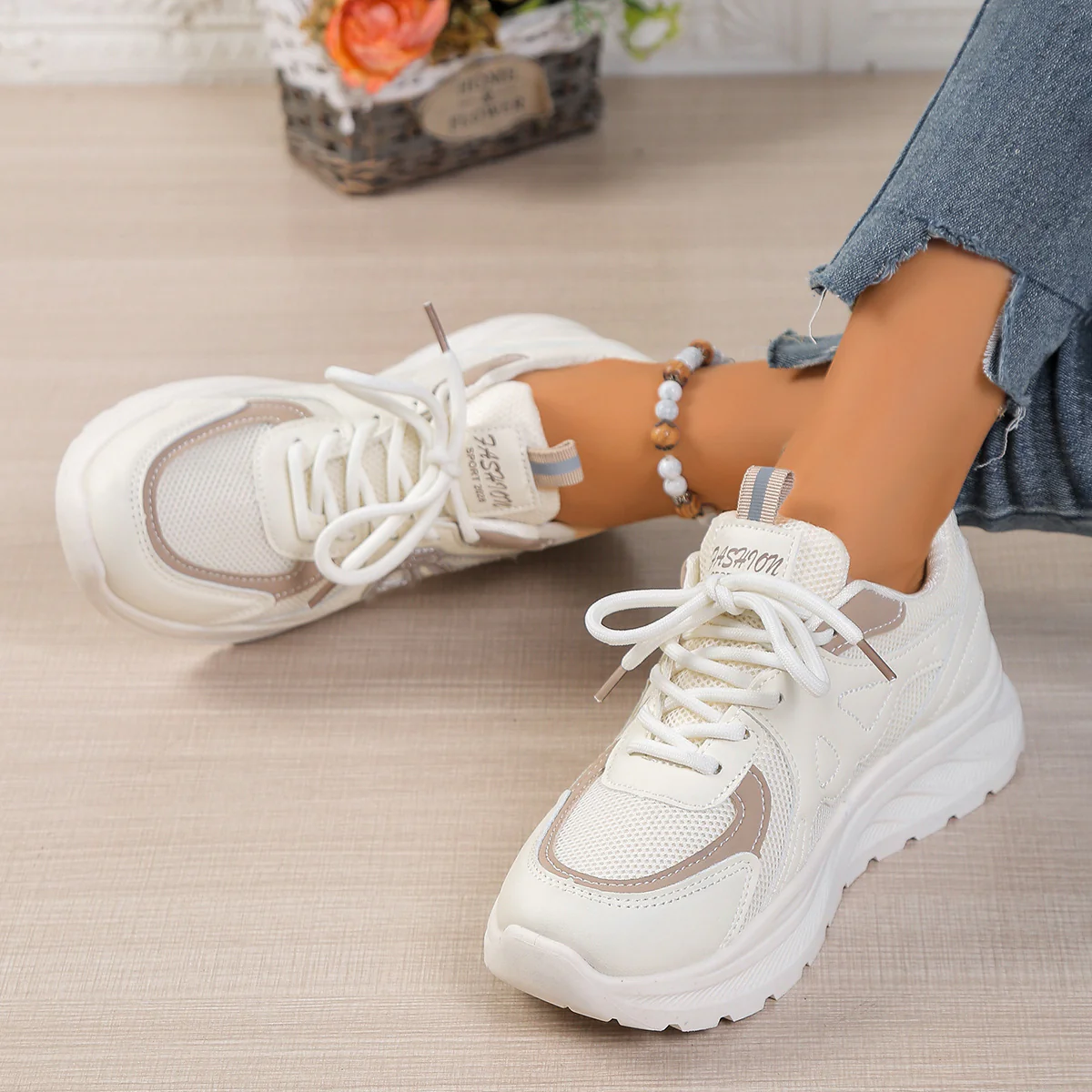Damen Sportliche Sneakers mit atmungsaktiver Oberflächenstruktur und komfortabler Dämpfung Heidi Mode