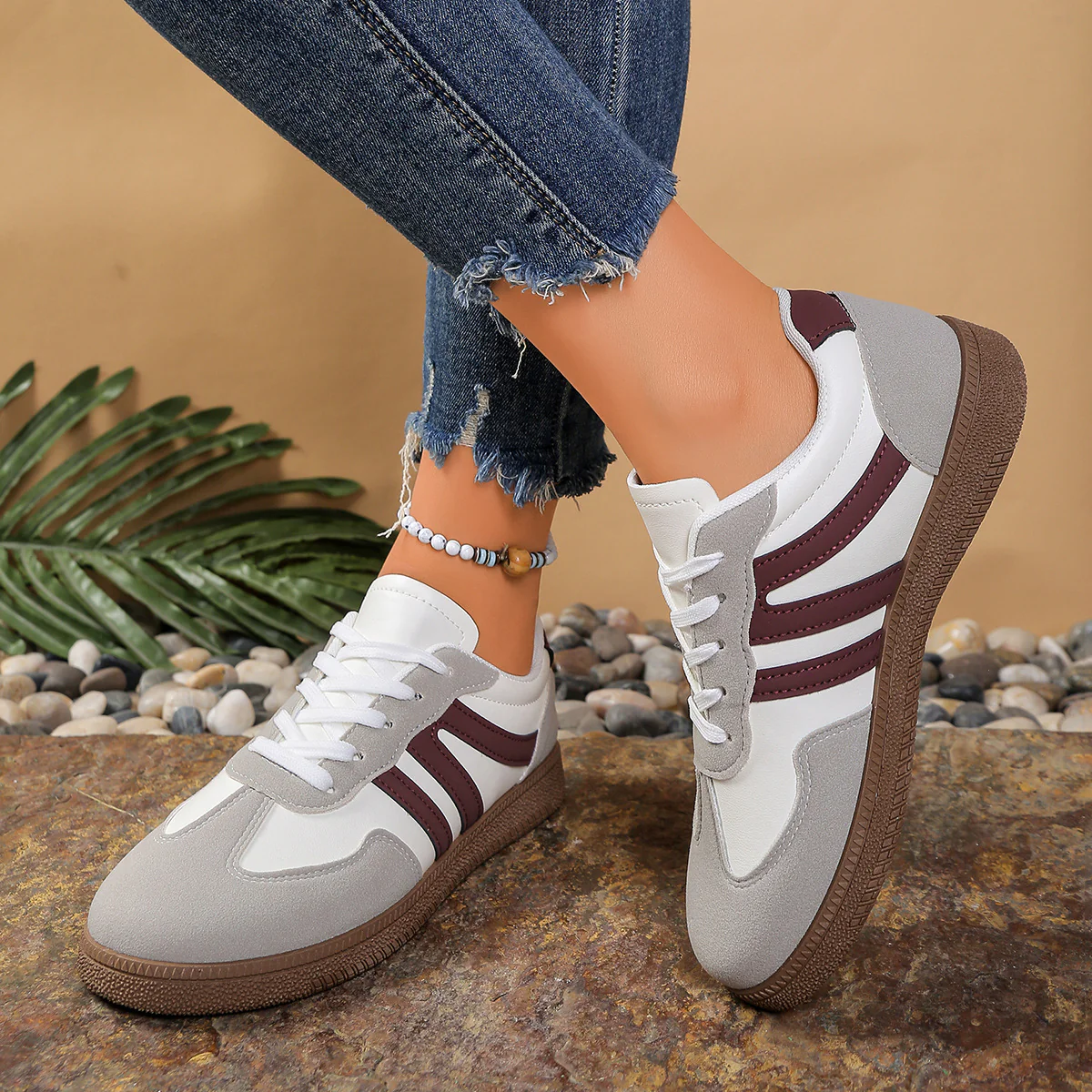 Damen sportliche Sneakers mit atmungsaktiver Oberflächenstruktur und rutschfester Laufsohle Heidi Mode
