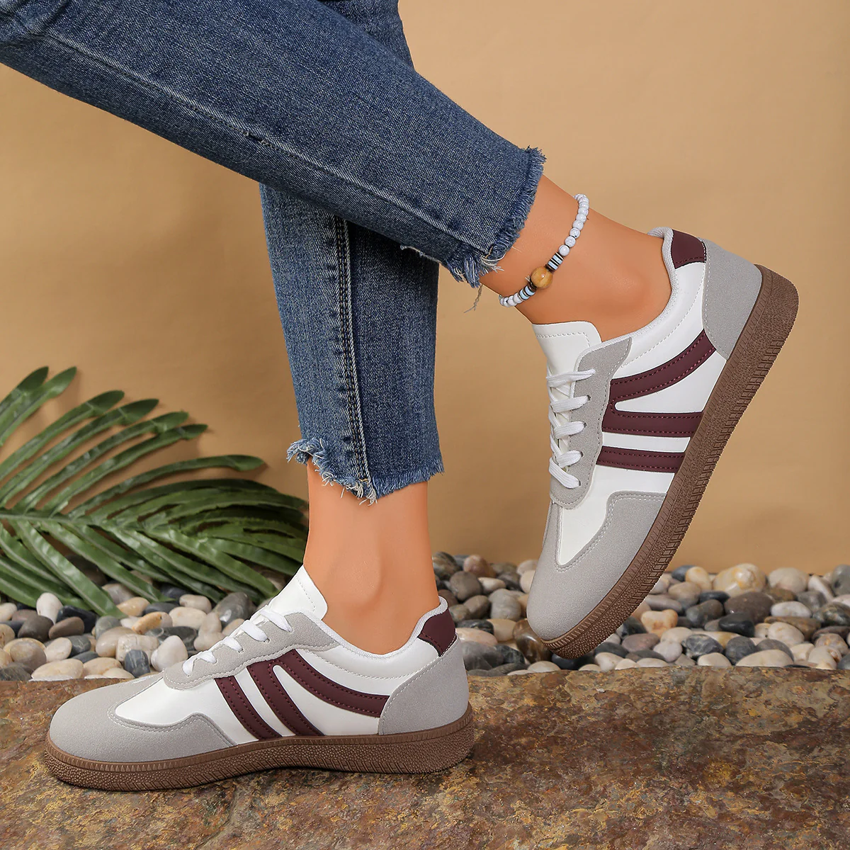 Damen sportliche Sneakers mit atmungsaktiver Oberflächenstruktur und rutschfester Laufsohle Heidi Mode - Image 2