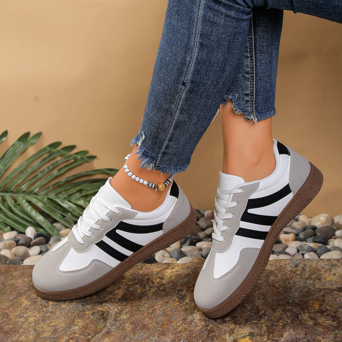 Damen sportliche Sneakers mit atmungsaktiver Oberflächenstruktur und rutschfester Laufsohle Heidi Mode - Image 4