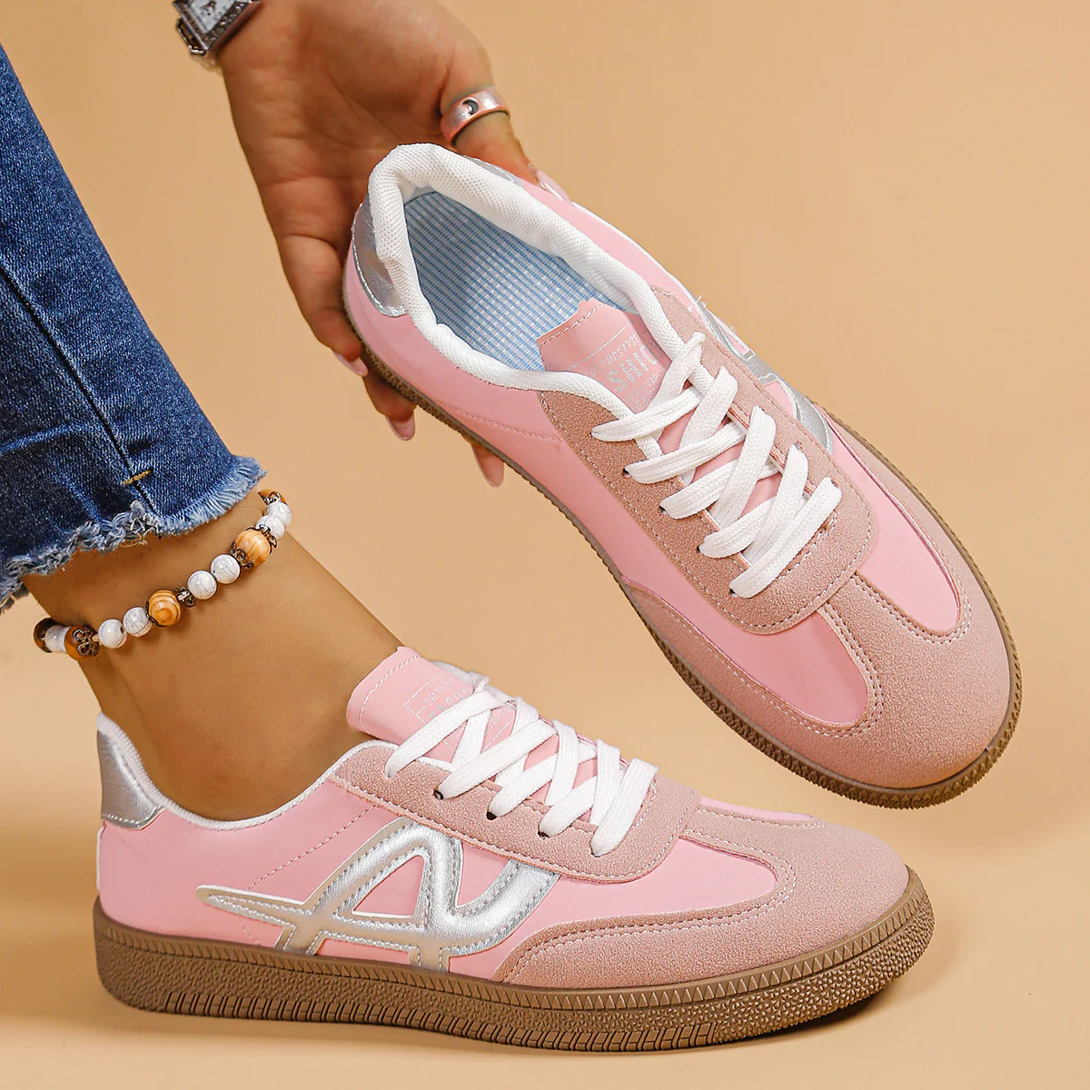 Damen Sportliche Sneakers mit atmungsaktiver Oberflächenstruktur und rutschfester Sohle Heidi Mode