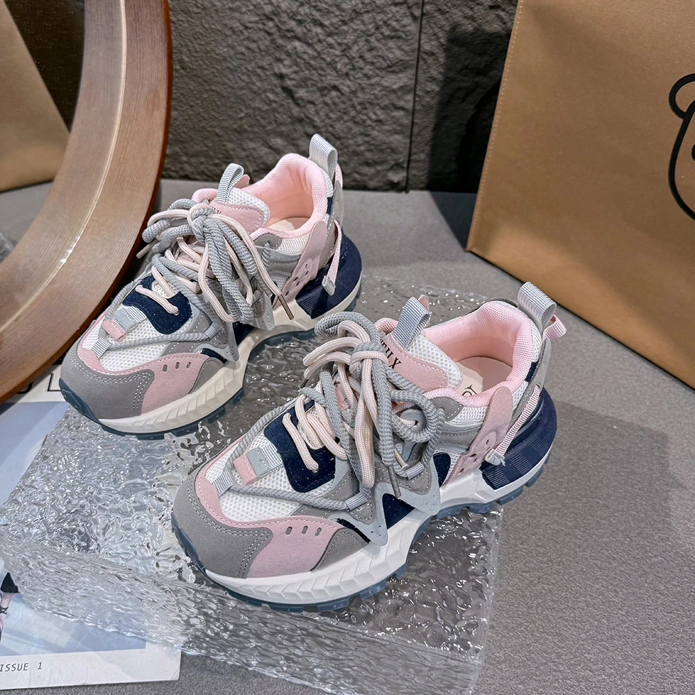 Damen sportliche Sneakers mit atmungsaktiver Obermaterialstruktur und rutschfester Sohle Heidi Mode