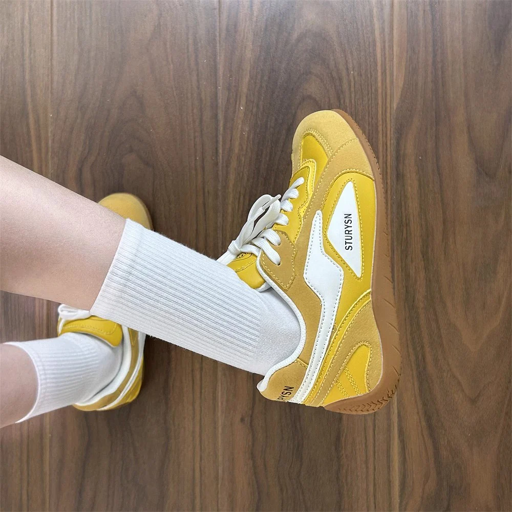 Damen Sportliche Sneakers mit atmungsaktiver Sohle und modischer Akzentuierung Heidi Mode - Image 3