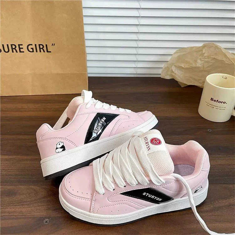 Damen Sportliche Sneakers mit auffälligem Design und dämpfender Sohle Heidi Mode - Image 2