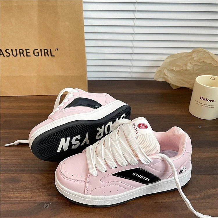 Damen Sportliche Sneakers mit auffälligem Design und dämpfender Sohle Heidi Mode - Image 3