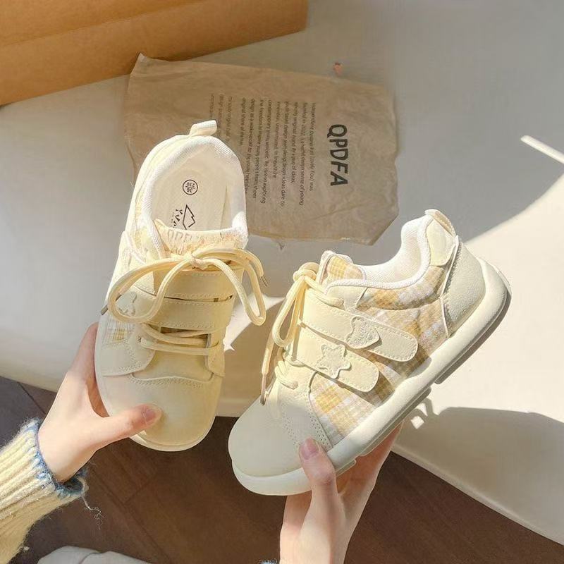 Damen Sportliche Sneakers mit bequemer Dämpfung und elastischem Schnürsystem Heidi Mode - Image 5