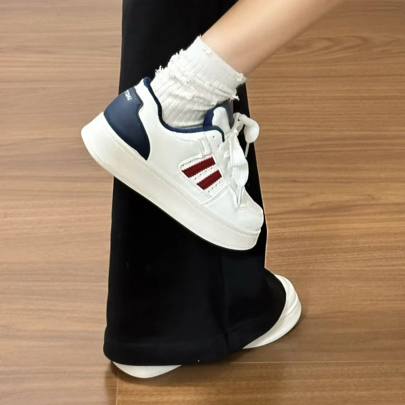 Damen Sportliche Sneakers mit bequemer Sohle Heidi Mode - Image 2