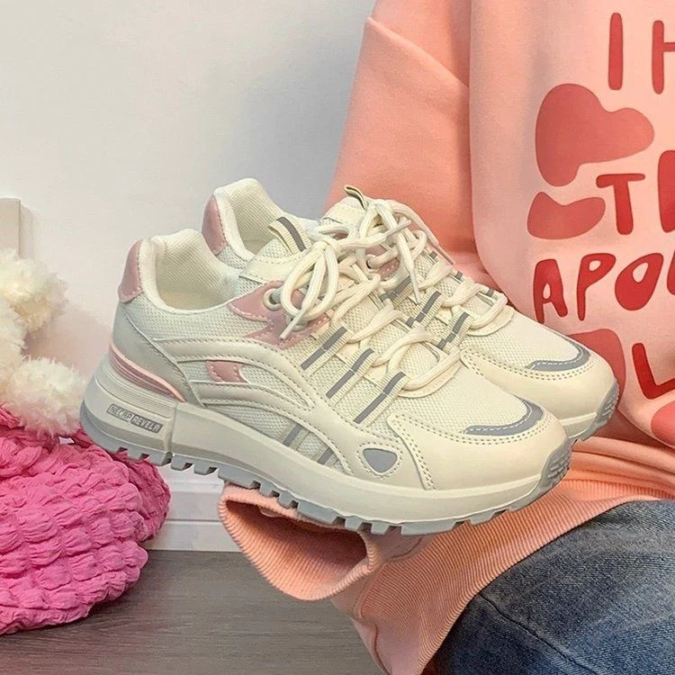 Damen Sportliche Sneakers mit charakteristischer Profilsohle und atmungsaktivem Mesh-Obermaterial Heidi Mode