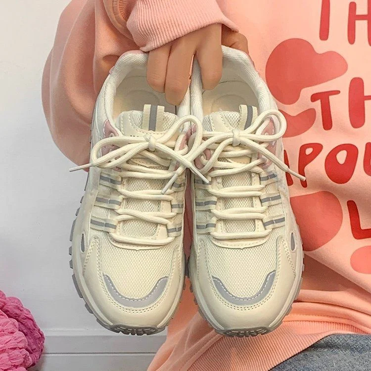Damen Sportliche Sneakers mit charakteristischer Profilsohle und atmungsaktivem Mesh-Obermaterial Heidi Mode - Image 3