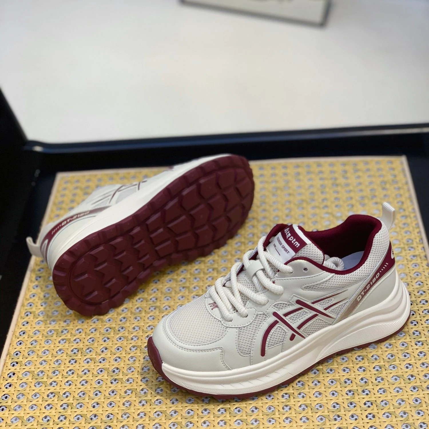 Damen Sportliche Sneakers mit dämpfendem Komfort und atmungsaktiver Konstruktion Heidi Mode - Image 13