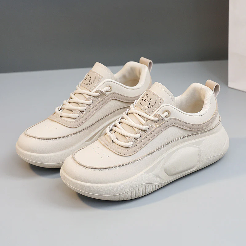 Damen Sportliche Sneakers mit dämpfendem Obermaterial und charakteristischer Sohle Heidi Mode - Image 6