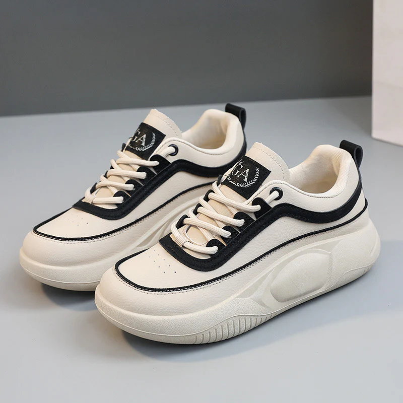 Damen Sportliche Sneakers mit dämpfendem Obermaterial und charakteristischer Sohle Heidi Mode - Image 8