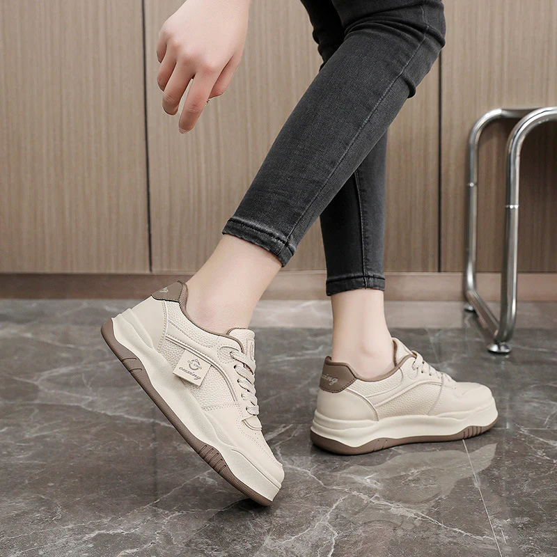 Damen Sportliche Sneakers mit dämpfendem Profil und stylischem Design Heidi Mode - Image 4