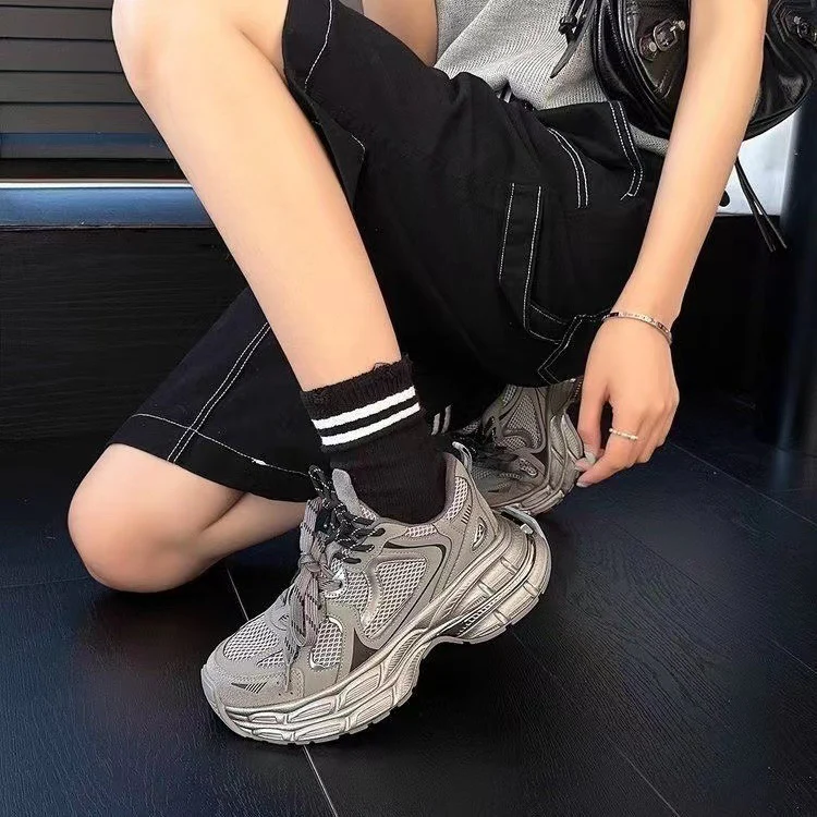Damen Sportliche Sneakers mit dämpfendem Sohlenprofil und atmungsaktiver Mesh-Oberfläche Heidi Mode - Image 2
