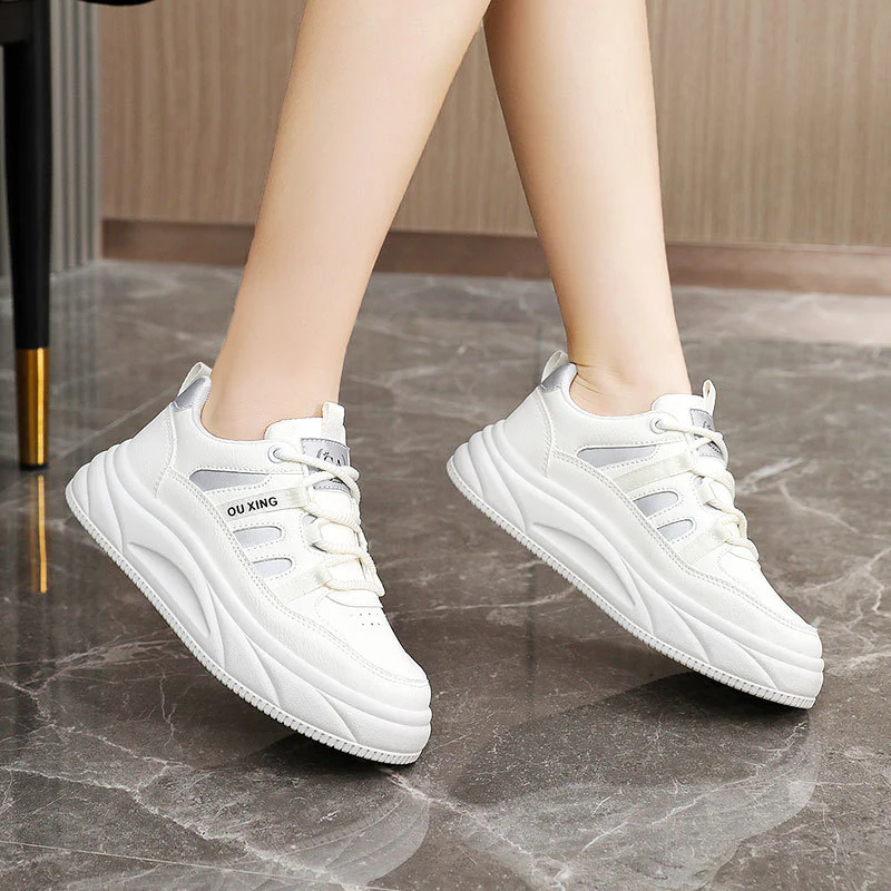 Damen Sportliche Sneakers mit dämpfender Laufsohle und atmungsaktiver Obermaterialstruktur Heidi Mode - Image 4