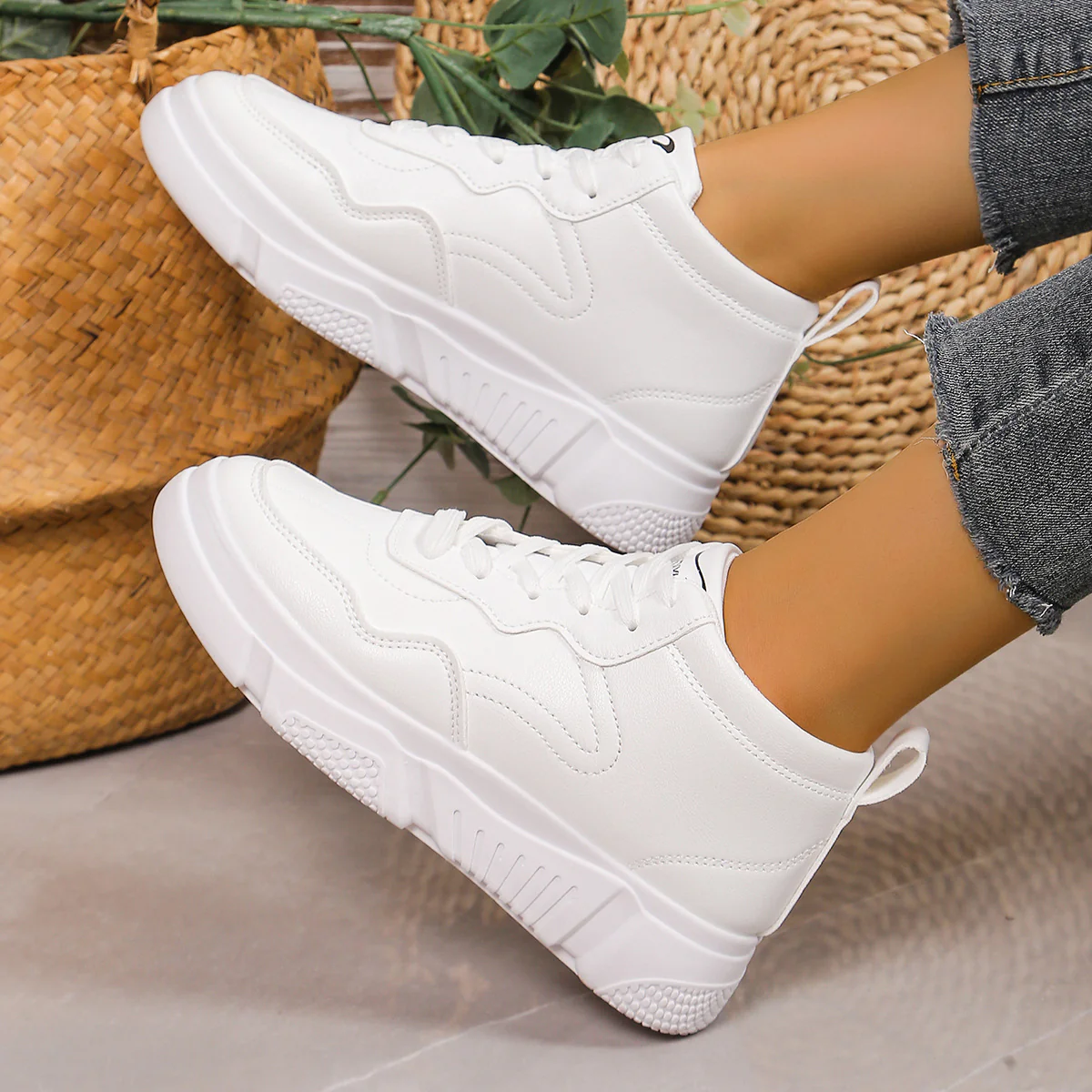 Damen Sportliche Sneakers mit dämpfender Laufsohle und trendigem Design Heidi Mode - Image 3