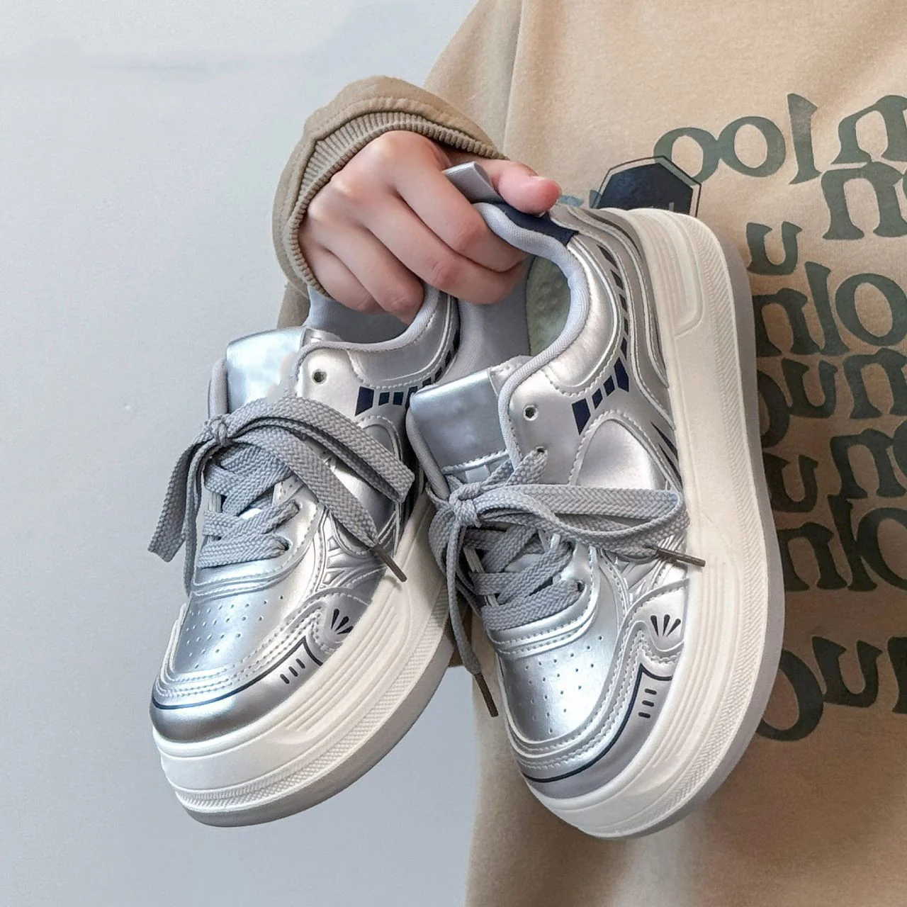 Damen Sportliche Sneakers mit dämpfender Sohle und atmungsaktivem Obermaterial Heidi Mode - Image 3