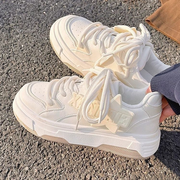 Damen Sportliche Sneakers mit dämpfender Sohle und innovativem Design Heidi Mode - Image 6