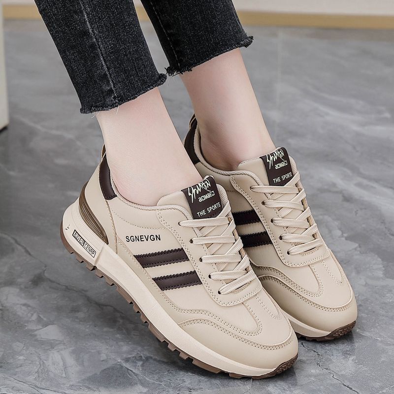 Damen Sportliche Sneakers mit dämpfender Sohle und modischen Akzenten Heidi Mode - Image 4