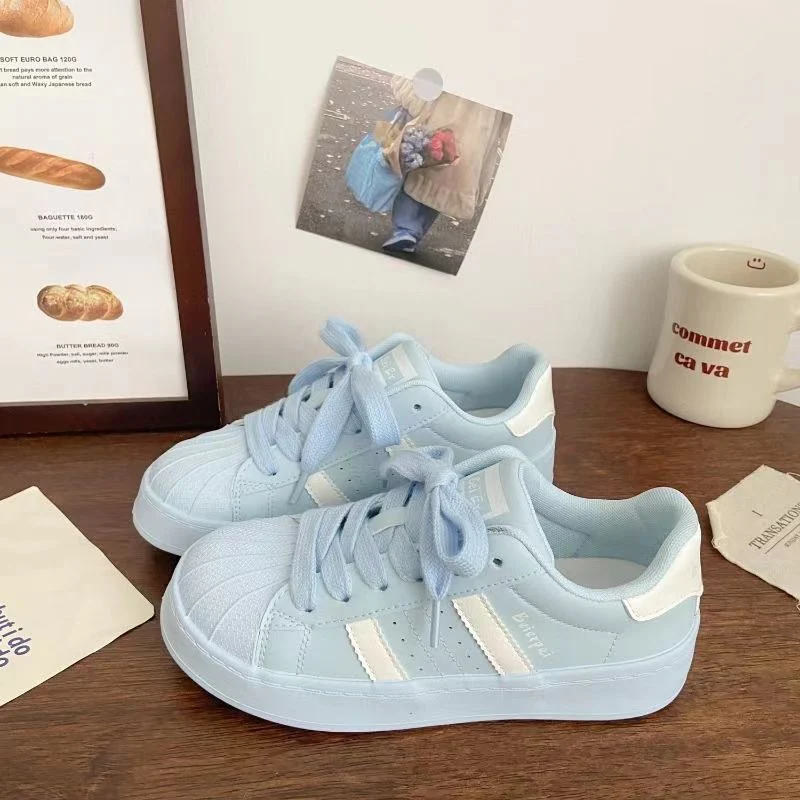 Damen Sportliche Sneakers mit dickem Sohlenprofil und atmungsaktiver Obermaterialstruktur Heidi Mode - Image 4