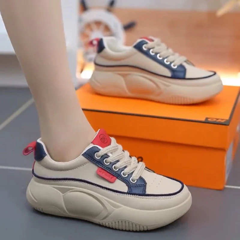 Damen Sportliche Sneakers mit dicker Sohle und komfortablem Obermaterial Heidi Mode - Image 2