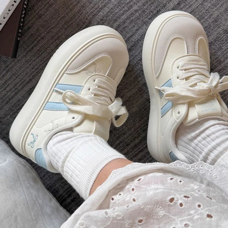 Damen Sportliche Sneakers mit dicker Sohle und trendigem Design Heidi Mode - Image 3