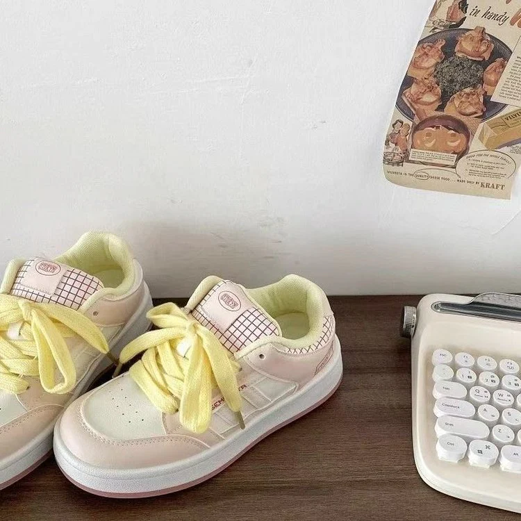 Damen Sportliche Sneakers mit einzigartigem Design und atmungsaktivem Obermaterial Heidi Mode - Image 4