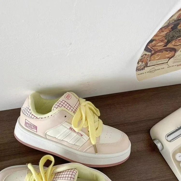 Damen Sportliche Sneakers mit einzigartigem Design und atmungsaktivem Obermaterial Heidi Mode - Image 5